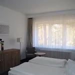 מלון Gaestehaus Pauline